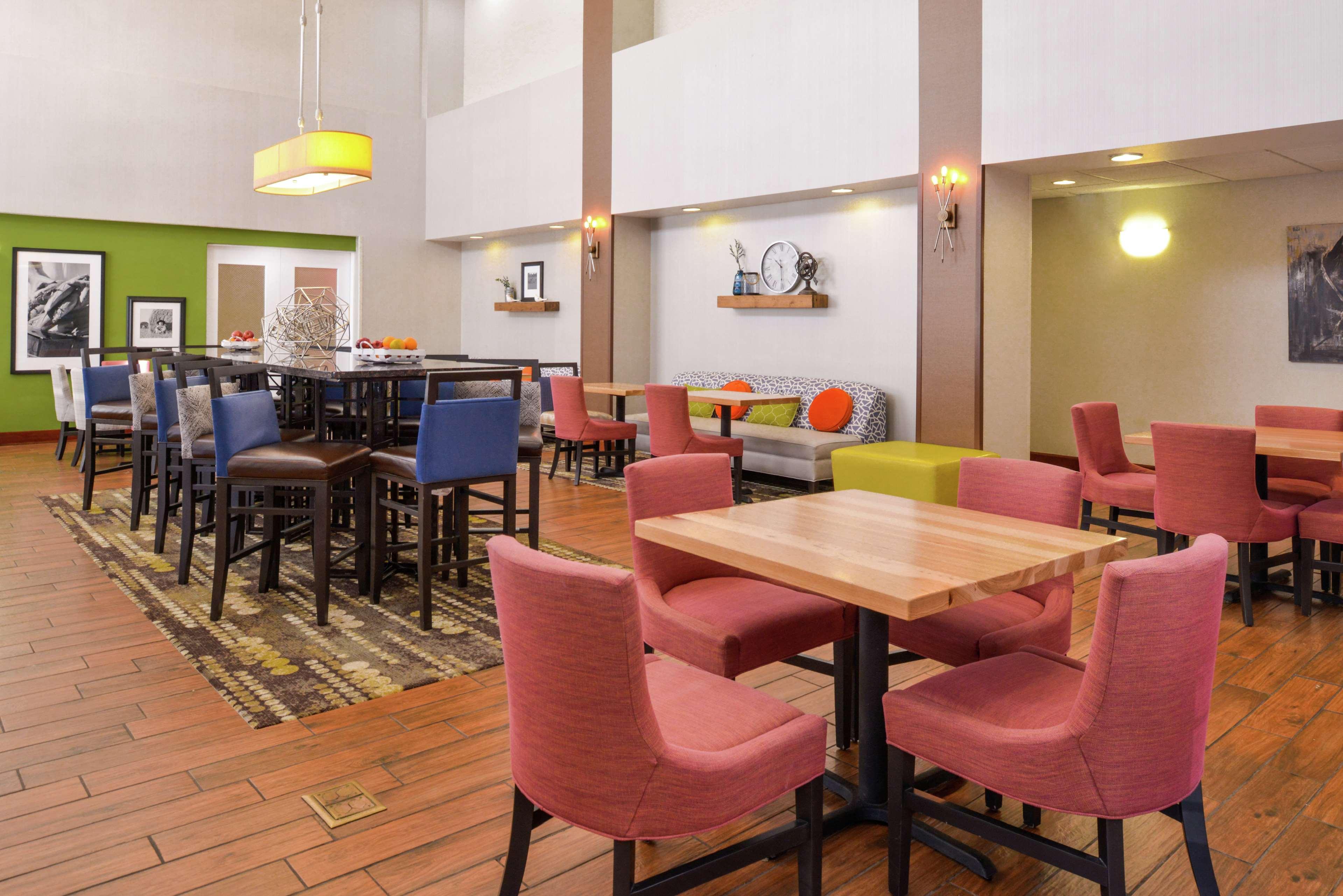 Hampton Inn & Suites Вілмінгтон Екстер'єр фото
