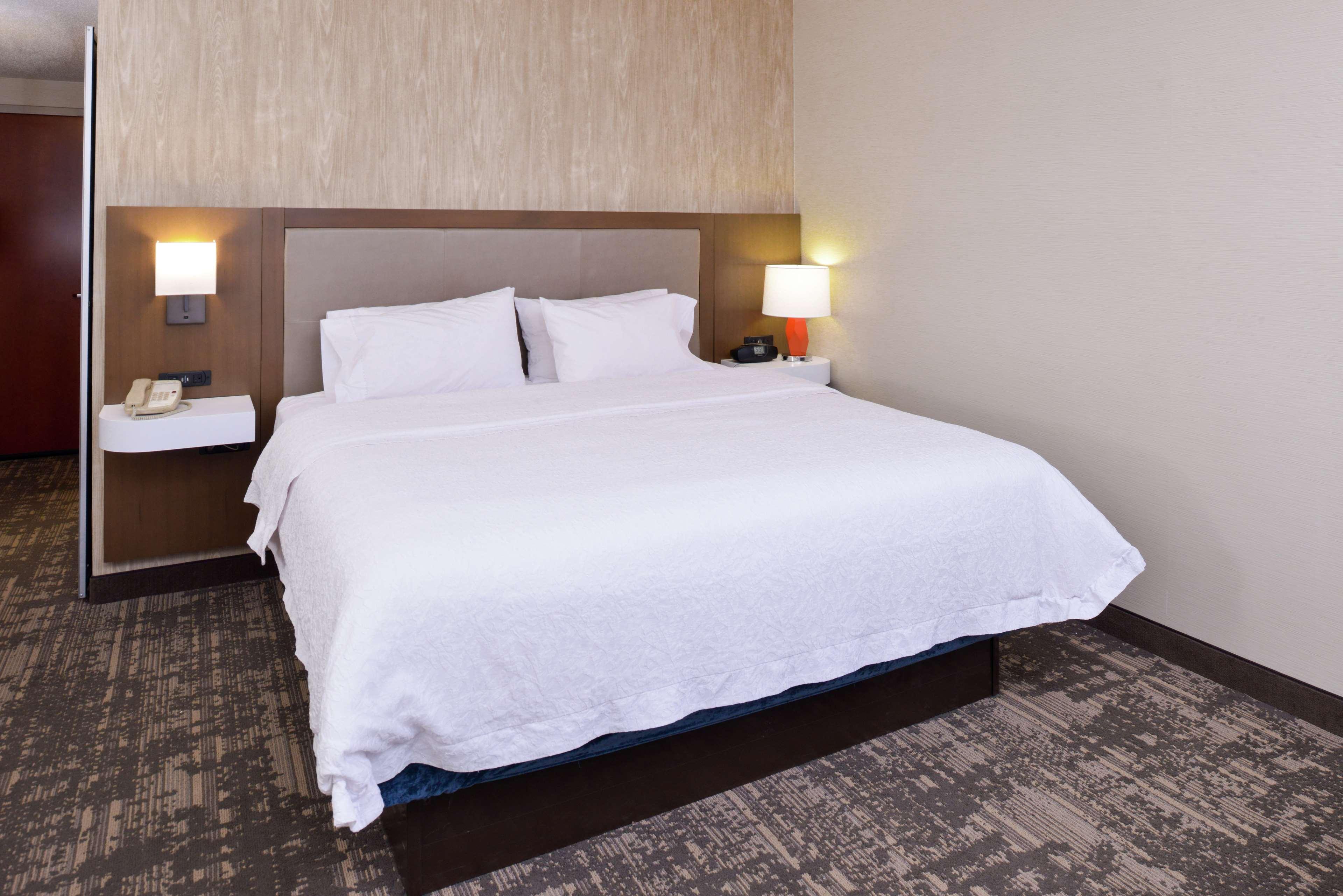 Hampton Inn & Suites Вілмінгтон Екстер'єр фото