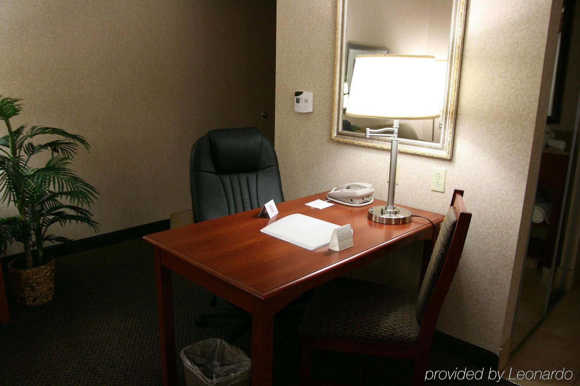 Hampton Inn & Suites Вілмінгтон Номер фото